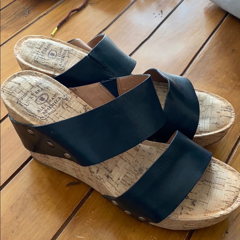 Lucky Brand wedge